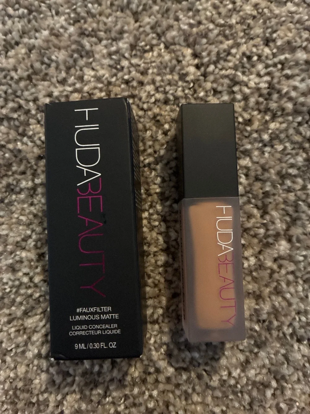 Huda Beauty Faux Filter Concealer Candy Corn